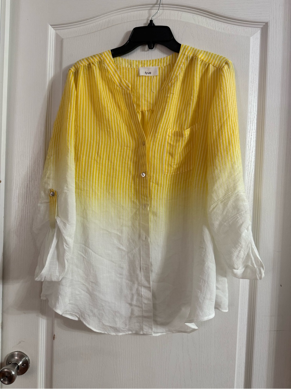 FYVE Women’s White Yellow Ombré Button Up Sz XL. AG-224